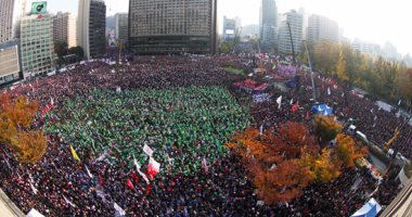 بالصور.. مسيرة حاشدة فى كوريا الجنوبية للمطالبة بتنحى رئيسة البلاد