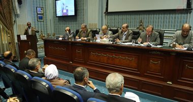 بالصور.. رئيس لجنة الزراعة بالبرلمان: "مش كل حاجة نهاجم الحكومة عايزين الدنيا تمشى"