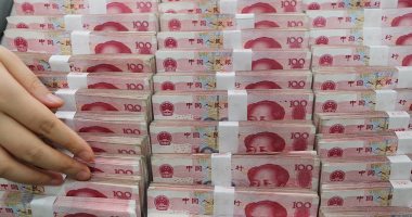 "جولدمان ساكس" يتوقع انخفاض قيمة اليوان بسبب التوترات بين واشنطن وبكين
