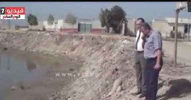بالفيديو..الرقابة الإدارية بالفيوم ترصد مخالفات على مخرات السيول