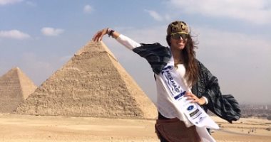 بالصور.. جولة لملكتى جمال أمريكا وإفريقيا بشوارع القاهرة لدعم السياحة