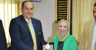 محافظ سوهاج يستقبل وفد اللجنة البارالمبية المصرية