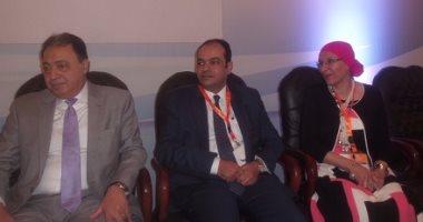 وزير الصحة يمنح قسم علاج الأورام بطب عين شمس مبنى بمعهد ناصر 