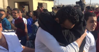 بالفيديو والصور.. خروج عدد من سجناء طرة بمناسبة أعياد تحرير سيناء