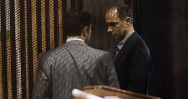 بالصور.. بدء جلسة محاكمة جمال وعلاء مبارك و7 آخرين بقضية "التلاعب بالبورصة"