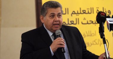 وزير التعليم العالى يصل جامعة عين شمس لافتتاح الحوار المجتمعى لتطوير التعليم