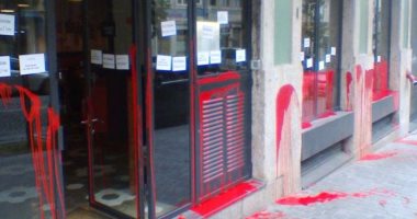 نشطاء يهاجمون مطعما بالبرتغال ويكتبون على واجهته "فلسطين حرة"