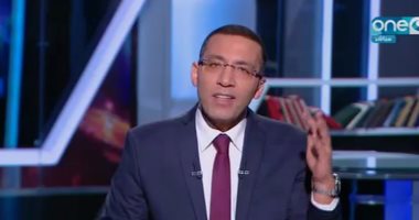 خالد صلاح للحكومة: "متفكروش فى حد أقصى للبطاقات التموينية أقل من 4000 جنيه"