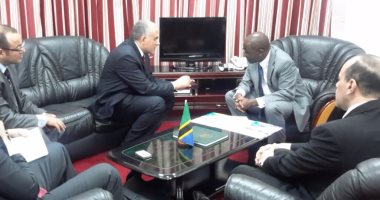 وزير الرى يرفع تقريرا لرئيس الوزراء عن نتائج زيارته لـ تنزانيا