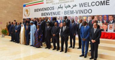 الصفحة الرسمية للرئيس تنشر صور مشاركته فى القمة العربية الأفريقية 