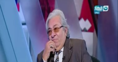 بالفيديو.. فاروق فلوكس يبكى على الهواء بعد حديثه عن شهداء سيناء