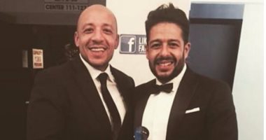 رامى محسن يحتفل بفوز محمد حماقى بجائزة أفضل فنان فى الشرق الأوسط