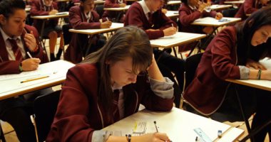لجنة بمجلس العموم: ثلث الطالبات البريطانيات تعرضن للتحرش فى المدارس