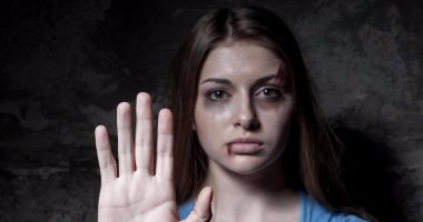 الحكومة الفرنسية تطلق حزمة إجراءات ضد العنف المنزلى