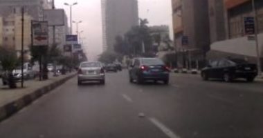 النشرة المرورية.. سيولة فى حركة السيارات أعلى محاور القاهرة والجيزة