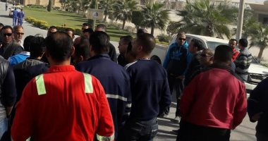 النيابة تأمر بضبط 7 من عمال المصرية للأسمدة و "أيبك" لتحريضهم على الإضراب