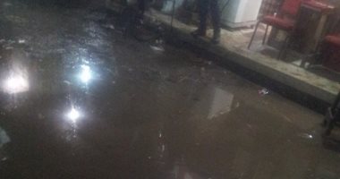 بالصور.. مياه الامطار تملأ شوارع كفر الشيخ.. والمحال تغلق أبوابها