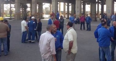 انفراجة فى أزمة إضراب عمال المصرية للأسمدة و"أيبك" بالسويس