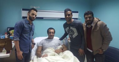 إسلام جمال يزور أحمد مرتضى منصور فى المستشفى