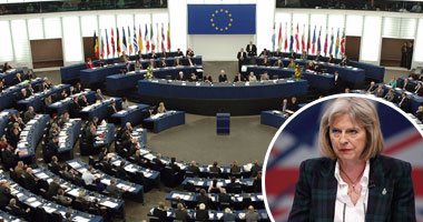 رئيسة وزراء بريطانيا تتعرض للتجاهل من زعماء أوروبا خلال اجتماع الاتحاد