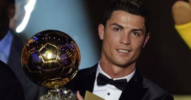 صحيفة إسبانية: رونالدو يفوز بجائزة الكرة الذهبية فى 2016.. وميسي ثانيا