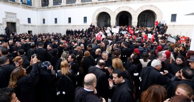 محامون تونسيون يدخلون فى إضراب مفتوح مع تصعيد احتجاجاتهم ضد ضرائب جديدة