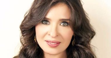 دينا تتعاقد على مسلسل "السر" مع حسين فهمى ونصال الشافعى
