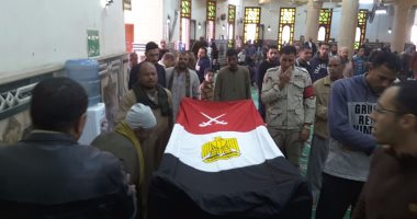 بالفيديو والصور.. أهالى دمنهور بالبحيرة يشيعون جنازة شهيد الجيش فى سيناء