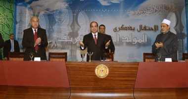 السيسى يوجه التحية للشعب المصرى على تحمل الإجراءات الاقتصادية الصعبة