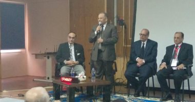 مناقشة خلل النمو فى المؤتمر السنوى الثانى لأمراض الغدد الصماء بجامعة طنطا