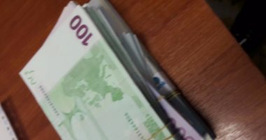 "الأموال العامة" تضبط تاجر عملة وبحوزته 10 آلاف يورو بالقاهرة