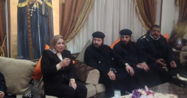 نائبة محافظ القاهرة تشدد على رؤساء الأحياء بتهسيل إجراءات تأمين الكنائس