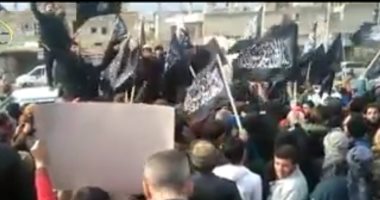 مظاهرات ترفع علم داعش فى ريف إدلب للمطالبة بإقامة دولة إسلامية