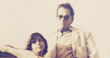 سميرة سعيد تنشر صورتها مع والدها من أيام الطفولة على "إنستجرام"