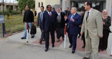 بالصور.. وزير الصناعة الصومالى: إقامة معرض دائم للمنتجات المصرية 