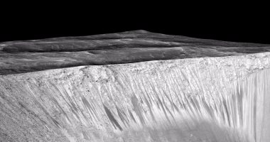 أدلة جديدة تنبئ بوجود مياه على سطح كوكب المريخ