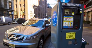 نيويورك تتيح لمالكى السيارات الدفع بالهاتف الذكى مقابل "الركن"