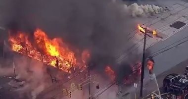 بالفيديو.. حريق هائل بمحل للأثاث بولاية نيوجيرسى الأمريكية