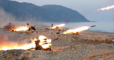 بالصور...زعيم كوريا الشمالية يشهد مسابقة لإطلاق صواريخ وتدريبات لسلاح الطيران
