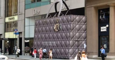  بالصور.. شاهد كيف تصلح "Dior" مقرها الرئيسى بنفس شياكة العروض ؟