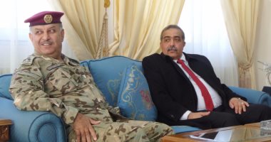 رئيس الأركان الليبى يصل عمان ويلتقى قائد القوات الخاصة بالجيش الأردنى