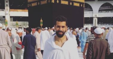 عبد الله السعيد فى السعودية لأداء مناسك العمرة 