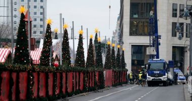 بالصور ..ألمانيا تعيد فتح سوق عيد الميلاد الذى شهد حادث الدهس فى برلين