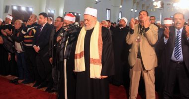 بالصور.. وزير الأوقاف والمفتى ومحافظ بورسعيد يفتتحون مسجد العباسى