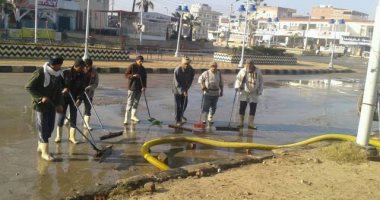بالصور.. رفع مياه الأمطار من شوارع مصيف بلطيم