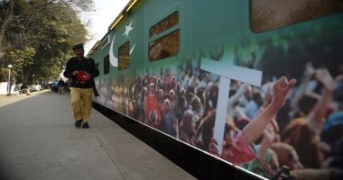 بالصور.. لأول مرة.. باكستان تطلق قطارا للاحتفال بأعياد الميلاد لنشر التسامح