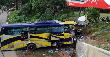 ارتفاع حصيلة ضحايا تحطم حافلة ركاب شمال الفلبين لـ 31 قتيلا