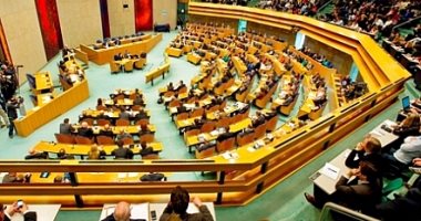 البرلمان الهولندى يطالب بالتحقيق فى دور كييف فى كارثة الطائرة الماليزية