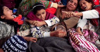بالصور.. مصرع 23 شخصا إثر تناول كحول سام فى وسط باكستان