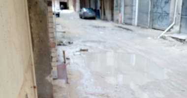 أهالى منطقة العامرية بالإسكندرية يشكون تراكم مياه الأمطار بالشوارع